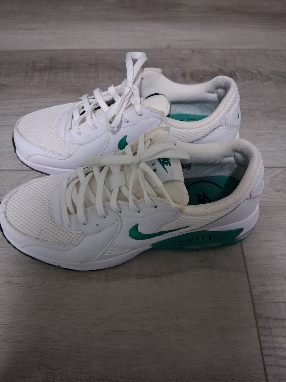 Nike Women's White and Teal Athletic Sneakers